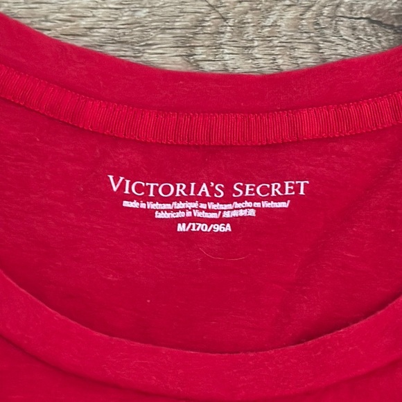 Victoria's Secret Red Graphic Crop Tee - Picture 3 of 5
